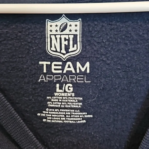 NFL Bears Sweatshirt Womens - Picture 2 of 2